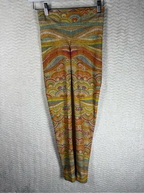 Niyama Sol Golden Multicolor Wave-Pattern Leggings. Absolute 🔥! Soft as butter 🧡